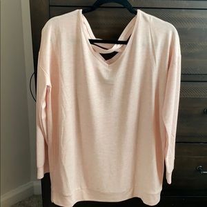 Super cute light pink lounge top!